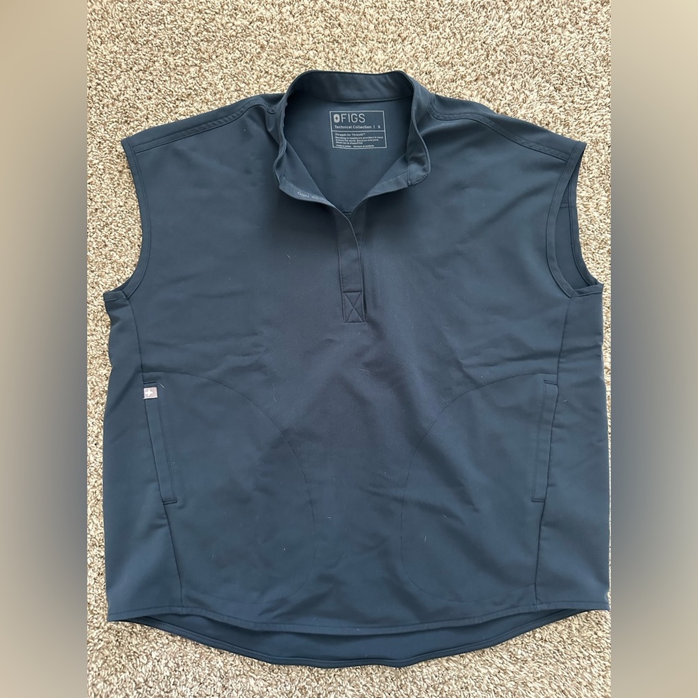 Figs Dark Harbor Top